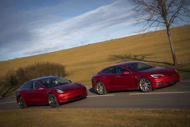 Tesla Model 3 vs Tesla Model S P85D. 1000-сильный экспресс в будущее. Tesla Model 3