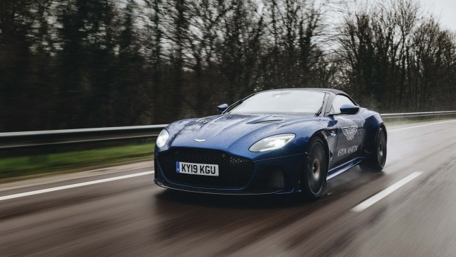 Правь, Британия: тест суперкаров Aston Martin. Aston Martin DBS Superleggera
