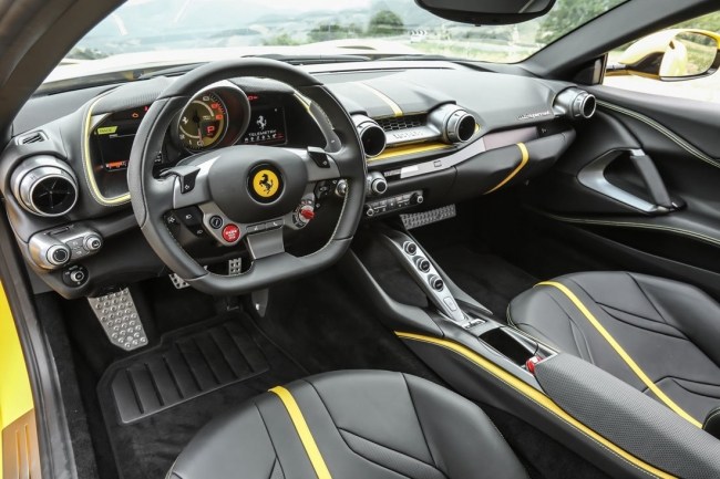 Ferrari 812 superfast. Атмосфера скорости. Ferrari 812superfast