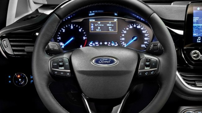Ford Fiesta: За очередной грунтовой шпилькой. Ford Fiesta 5-ти дверная