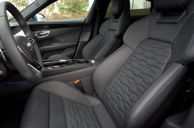 Audi e-tron GT сиденья