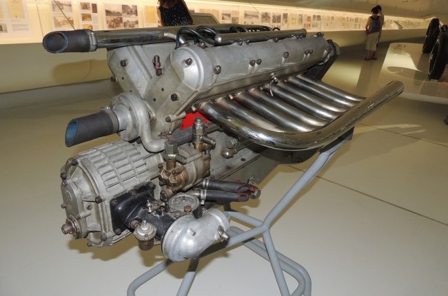 Maserati Tipo 26 двигатель