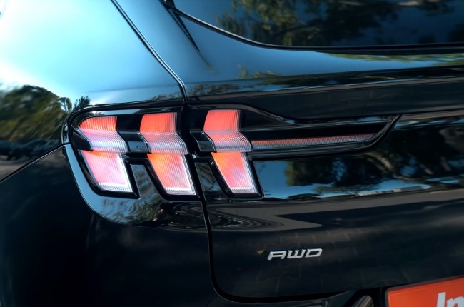 Ford Mustang Mach-E задние фонари