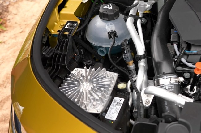 Opel Astra блок охлаждения светодиодной фары