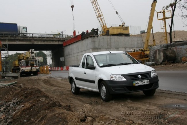 Тест-драйв  Renault  Logan Pick-Up: Легковой пикап для коммерсантов и строителей
