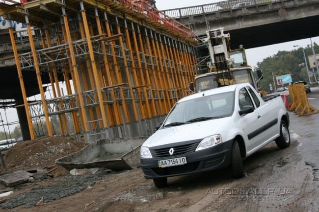 Тест-драйв  Renault  Logan Pick-Up: Легковой пикап для коммерсантов и строителей