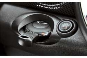Все моторы Mini Coupe заводятся и глушатся кнопкой. Но и оригинальный ключ не надо прятать в карман.