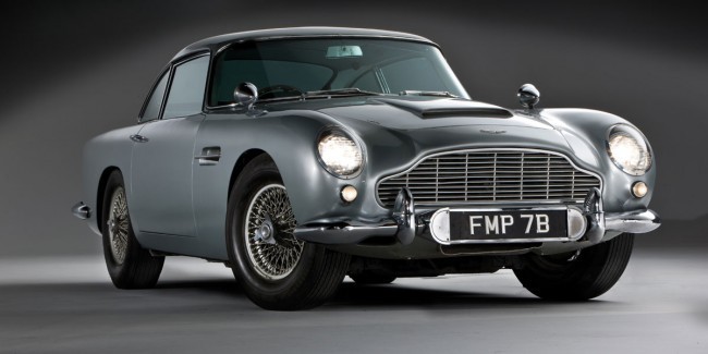 Aston Martin DB4 не добился больших успехов в автоспорте, что не помешало ему стать поистине легендарным. Именно на такой машине разъезжал Джеймс Бонд в вышедшем на экраны в 1960 году фильме об агенте 007