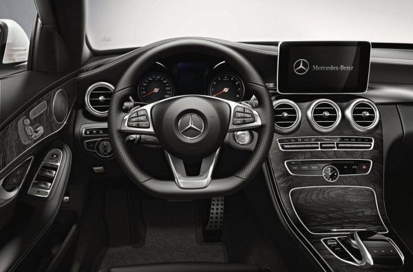 Mercedes показал седан C 200 Sports Edition