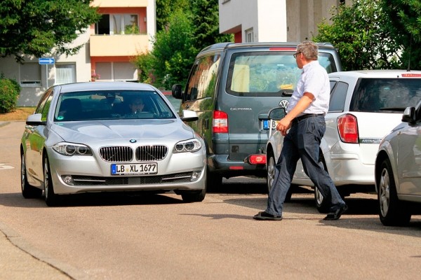 Bosch научил автомобили предугадывать действия пешеходов