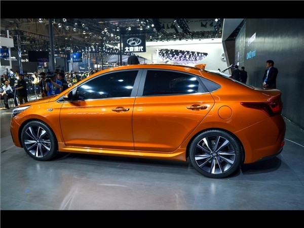 Новое поколение Hyundai Verna - c щитом и плавником