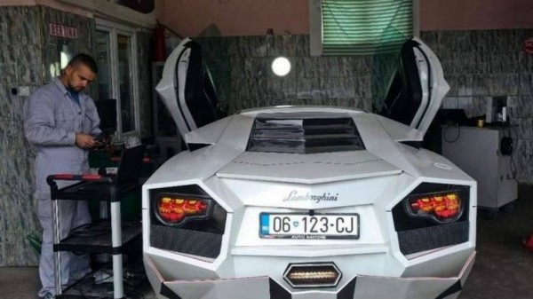 Житель Косово построил у себя в гараже «Lamborghini»