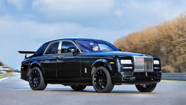Rolls-Royce показал «почти серийный» внедорожник