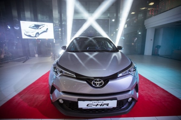 Новый кроссовер Toyota C-HR был презентован в стиле #Diamond_party