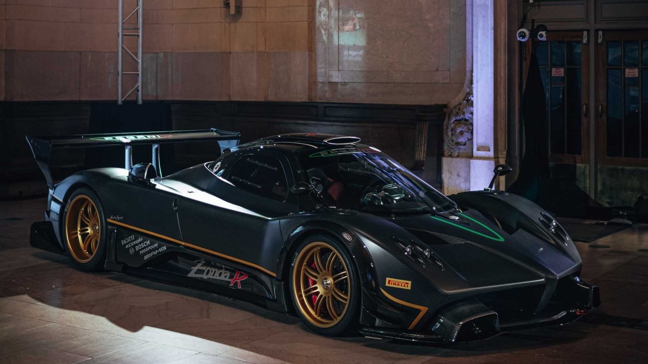 Pagani Zonda r салон