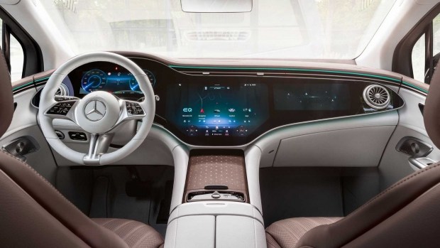 Компанія Mercedes-Benz представила електричний кросовер EQE SUV