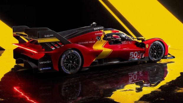 Ferrari офіційно презентувала гоночну модель 499P
