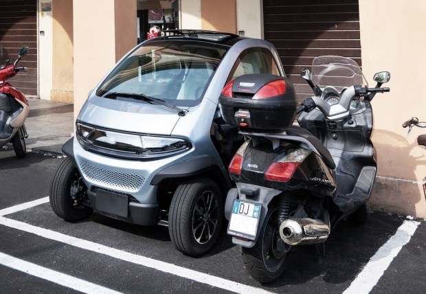 Two-seater compact electric car Eli ZERO was officially shown