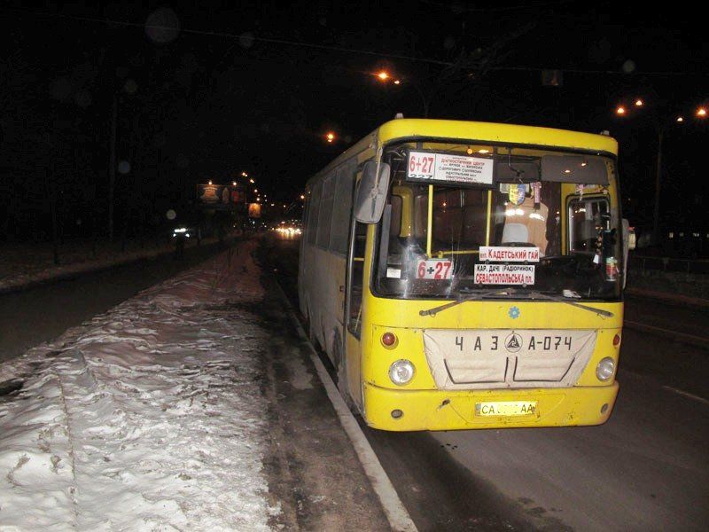 Автобус без номера. УГАИ Украины транспорт фото.