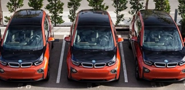 BMW представит новые зарядные станции для электрокаров