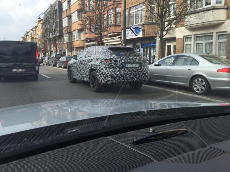 Опубликованы первые фотографии нового Lexus RX