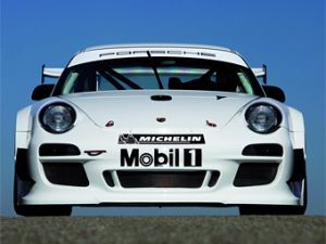 Компания Porsche представила гоночный 911 GT3 R