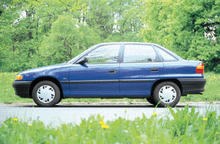 Opel Astra. (Opel Astra) -  1