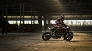 Промо видео Ducati Hypermotard 950 SP